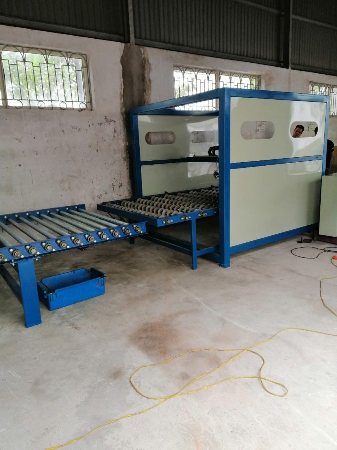Máy phun sơn tự động 