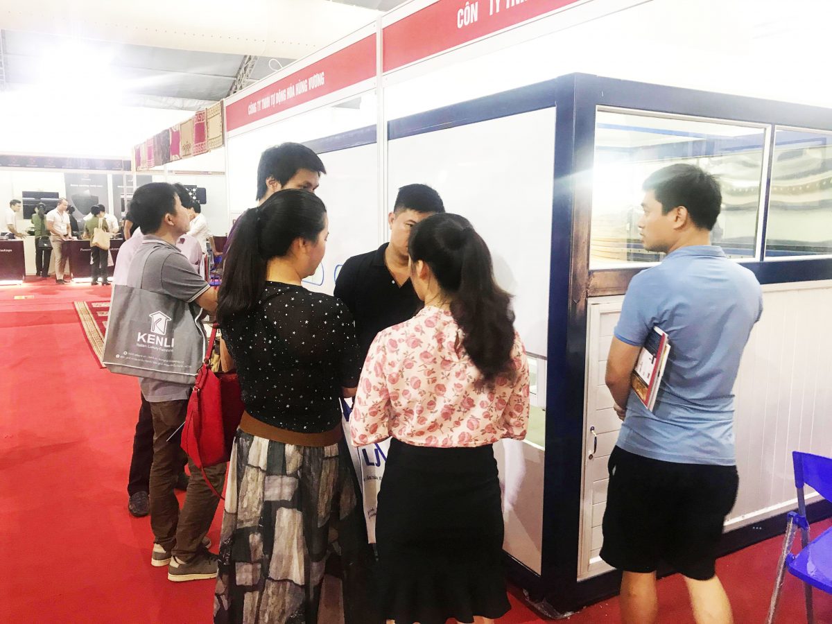 Máy phun sơn tự động 