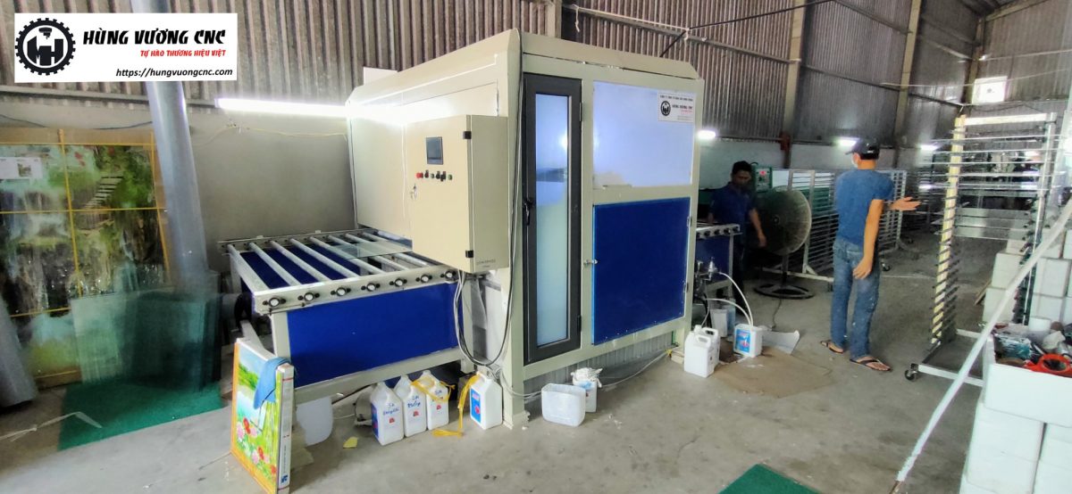 Máy phun sơn tự động 